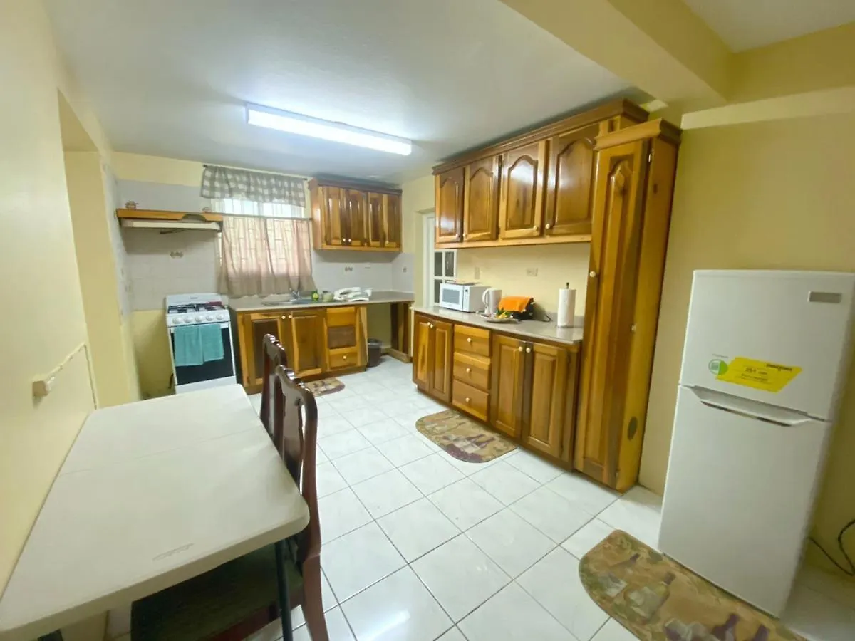 Russell Heights Vacation Home Kingston