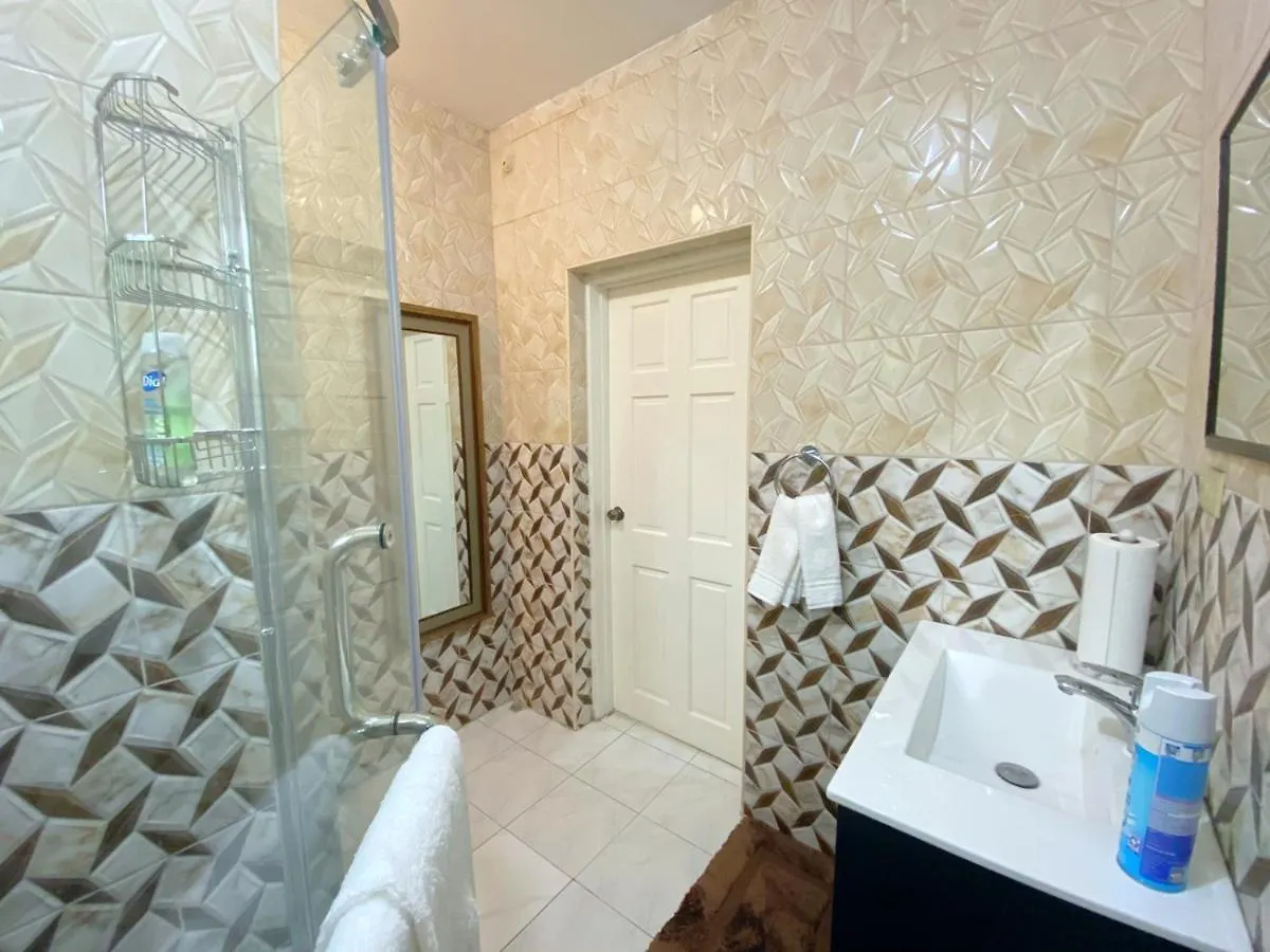 Russell Heights Vacation Home Kingston 0*,  Jamaica